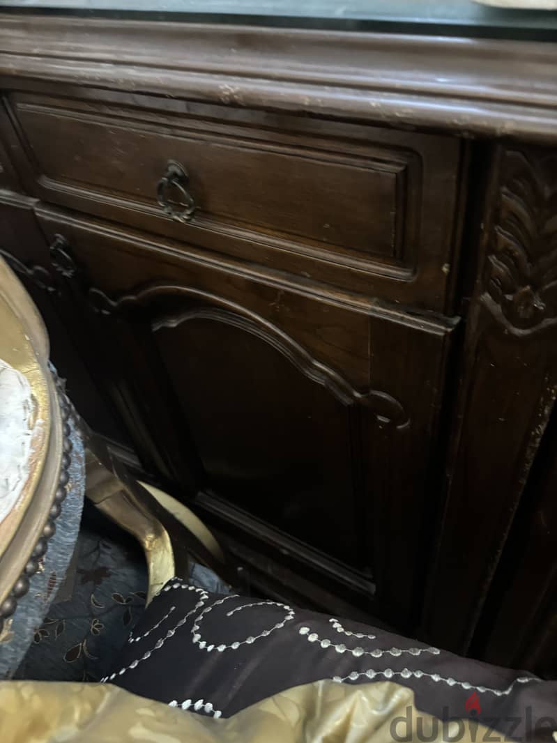 Dinning room buffet 1