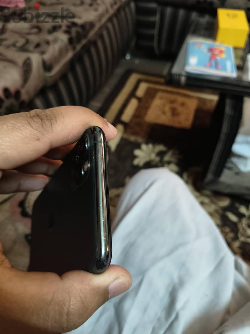 Apple - iPhone 11 Pro Max 3