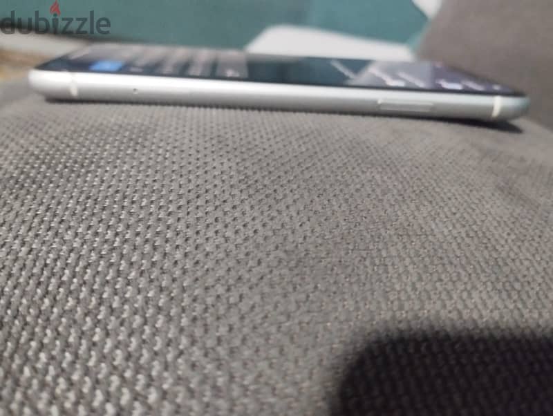 iPhone XR 2