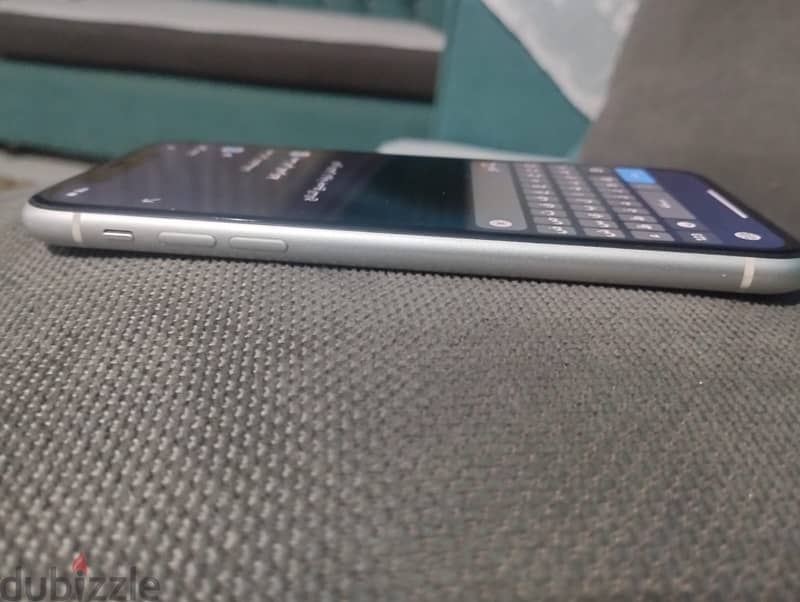 iPhone XR 4