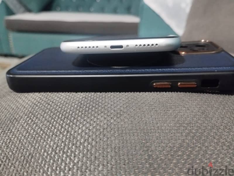 iPhone XR 5