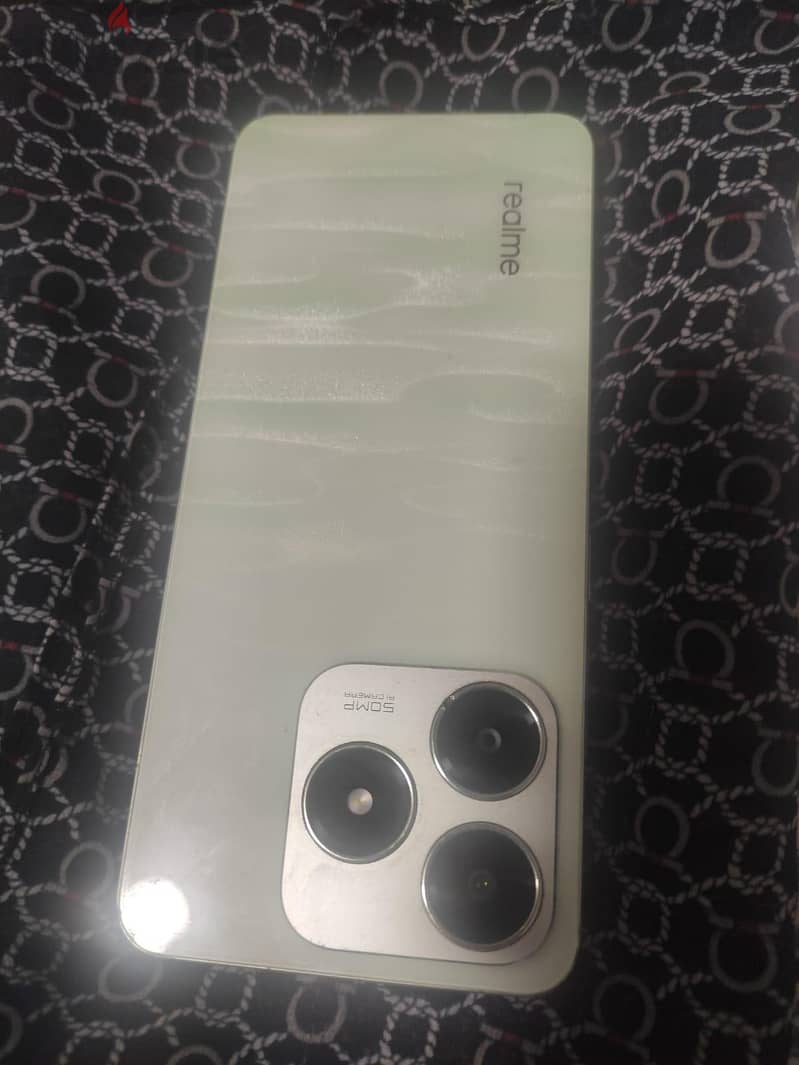 Realme C63 1