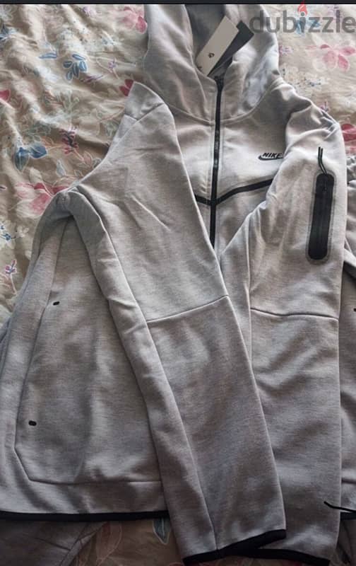 Nike tech fleece 1