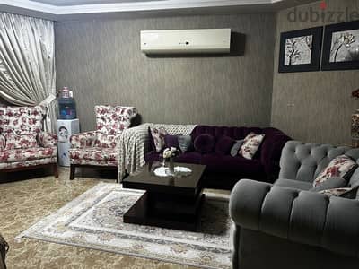 طقم كنب دمياطي رائع بحالة ممتازة