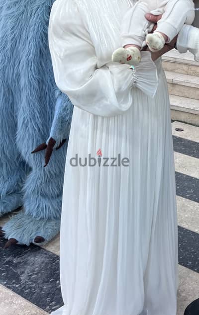 فستان ابيض سواريه سيمبل