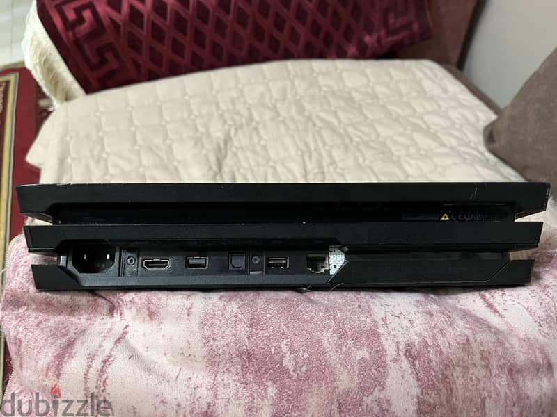 Ps4 pro 3