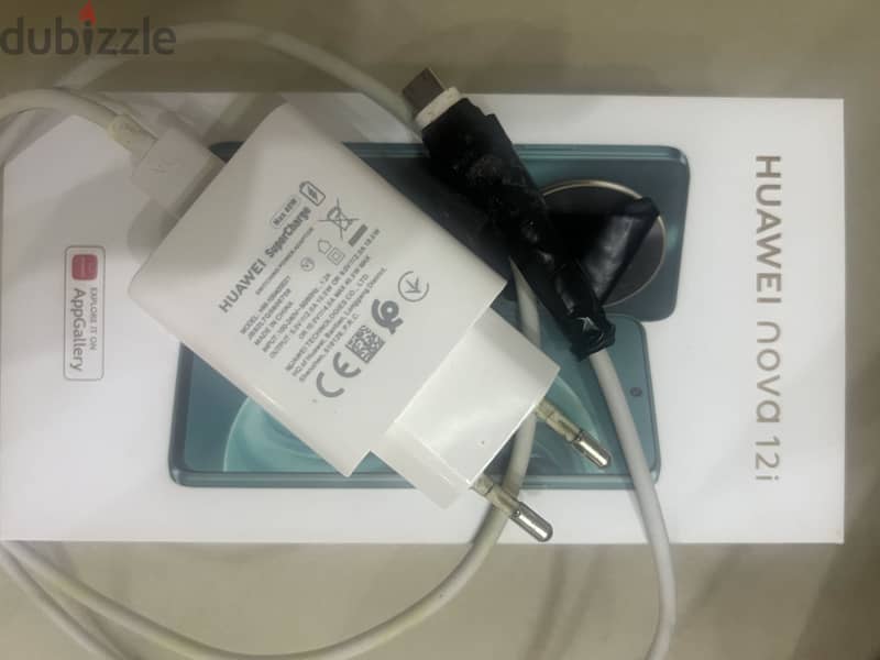 Huawei Nova 12 i 4