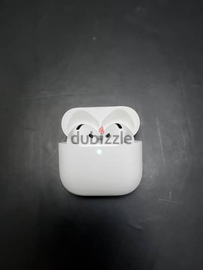 Apple AirPods 4