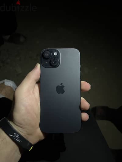 Apple - iPhone 15 Apple - iPhone 15
