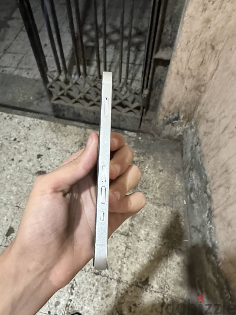 iPhone 13 3