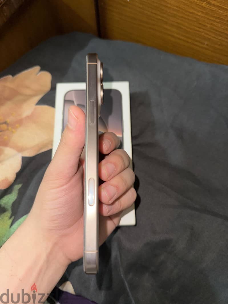 Apple - iPhone 16 Pro Max 2