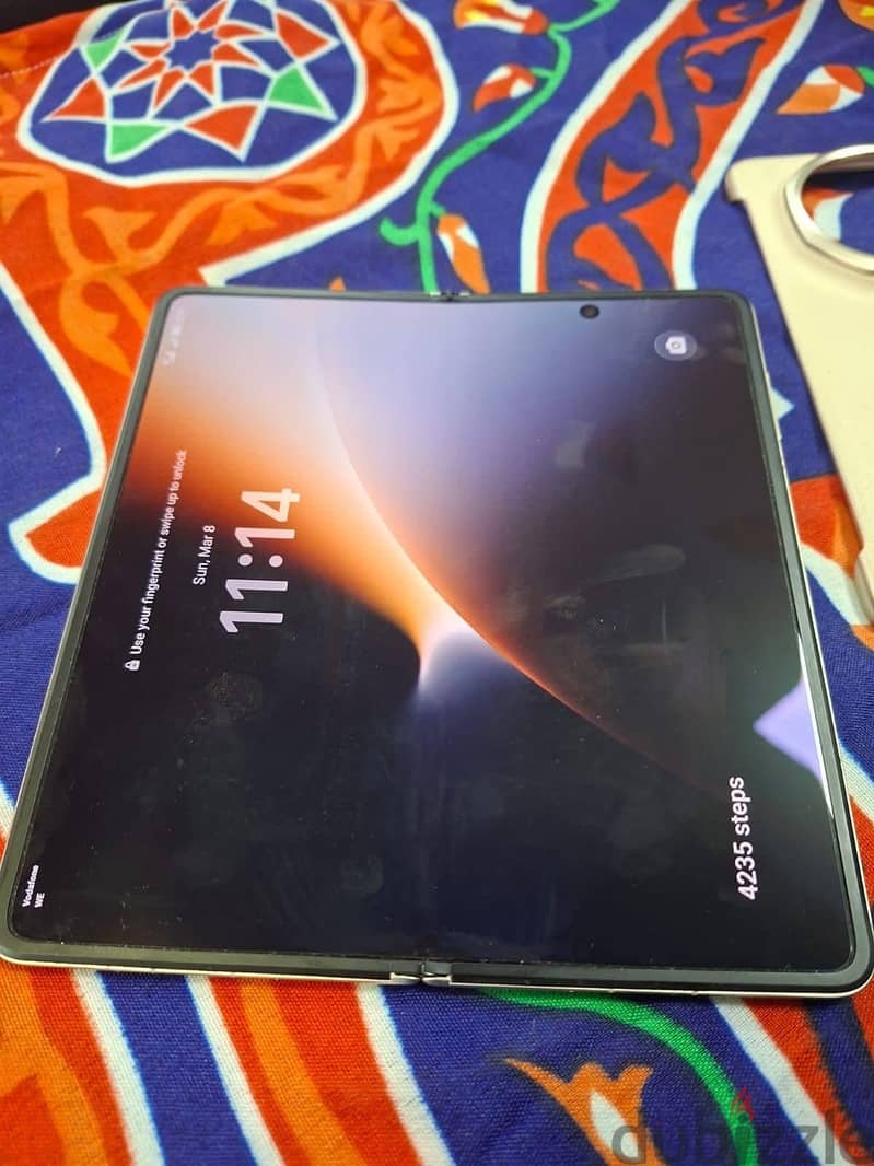 Honor Magic V5 4