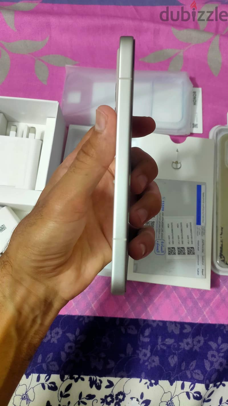 Honor 600 4