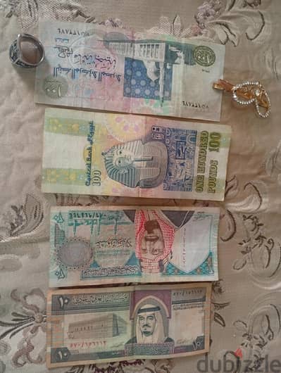عملات ورقيه