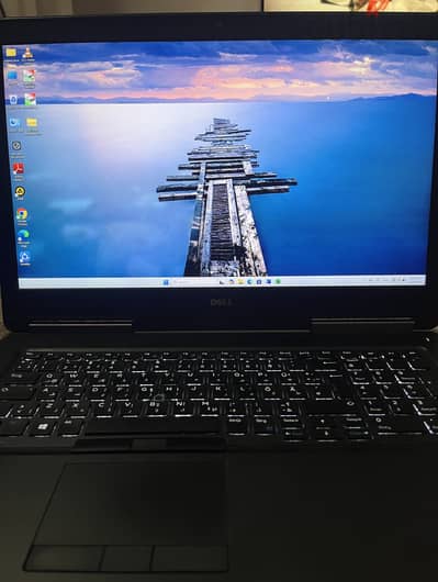 Dell precision 7720 / Xeon 7th gen /GPU p3000 6g / Ram 16 /ssd 512