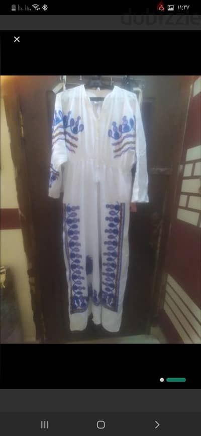 فساتين وعبايه