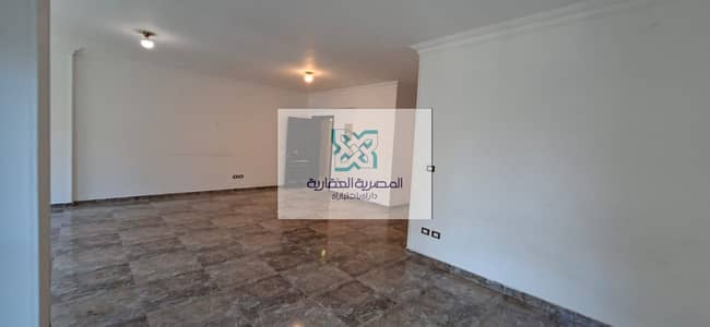 Apartment for rent, Al-Mi'raj Al-Ula, Super Lux, behind Glory School and Carrefour, minutes from the ring road, near services