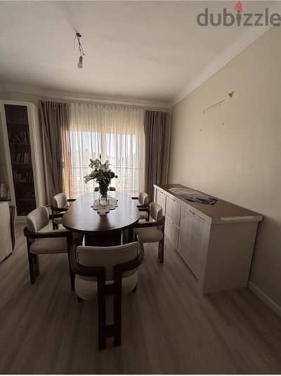 Selling almost new dining room