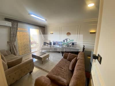 للايجار في مدينتي شقه مفروشه 82م 2 غرفه نوم + 1 حمام دور رابع طرفيه فيو جاردن و شارع فرش مودرن قريبه جدا من موقف الحركه و ال south park و نادي مدينتي