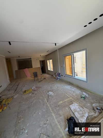 A distinctive apartment for sale in a prestigious neighborhood in Sheikh Zayed.