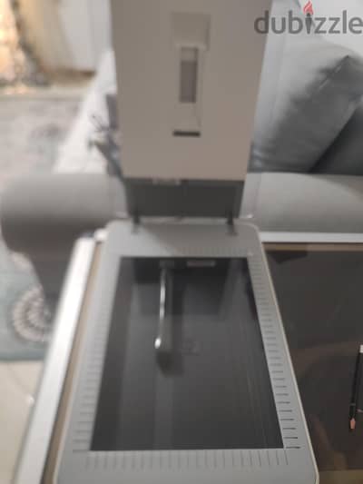 للبيع سكانر HP Scanjet G2710 بحالة ممتازة وتعمل حتى ويندوز ١١