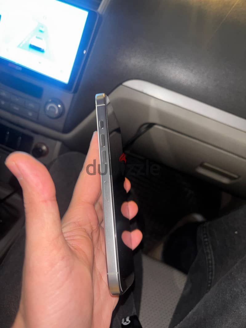 Apple - iPhone 16 Pro Max 4