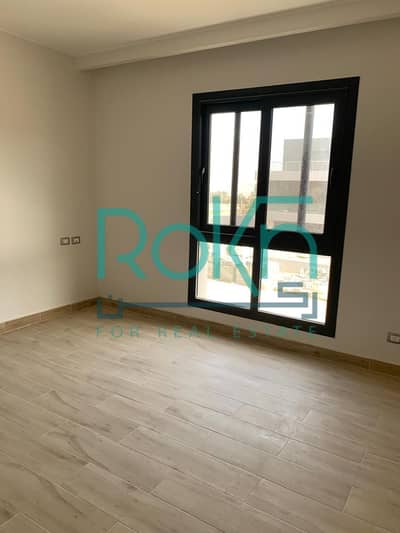 twin house for rent in patio zahraa,200sqm,finished with kitchen,AC'S