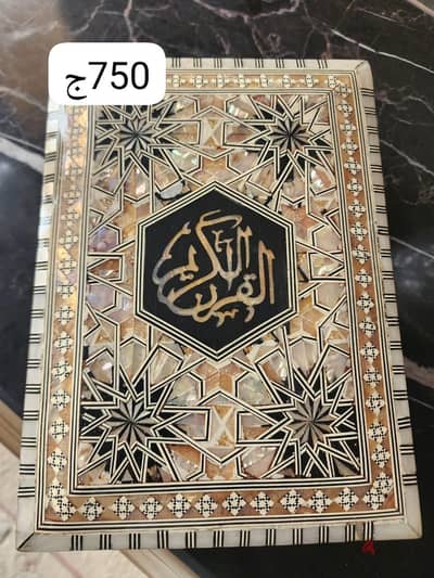 صندوق خشب مطعم ب الصدف الاصلي الطبيعي . . يصلح للمجوهارات و الإكسسوارات