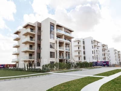 Ready to move For sale Apartment With Garden Prime Location in The Address East