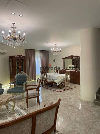 فيلا فاخرة متشطبة  للبيع – الحي التاسع  المجاورة الثانية 9th District, Sheikh Zayed الشيخ زايد  استلام فوري - موقع مميز جدًا