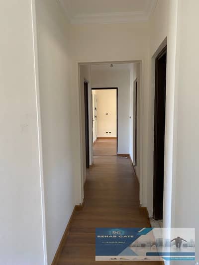  A special opportunity for rent in Al Rehab City    Apartment for rent in the third phase - Al-Rehab City  Area: 108 meters  Fourth floor