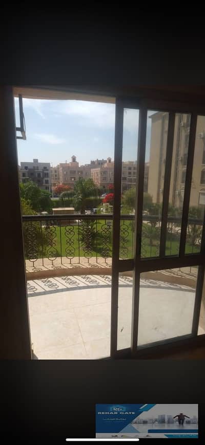 متاح شقه لي الايجار في الرحاب تشطيبات خاصه في المرحله التاسعه دور ثاني مساحه 99م  ڤيو جاردن  التقسيم الداخلي  2نوم  1حمام رسبشن  لي التواصل و الإستفسا