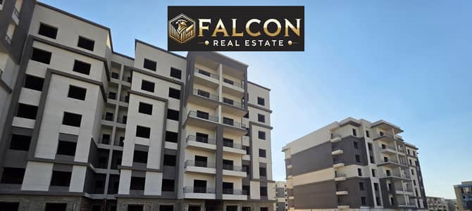 Luxury apartment ready for delivery with complete finishing for sale in Al-Shorouk on the Suez Road and minutes from Cairo Airport