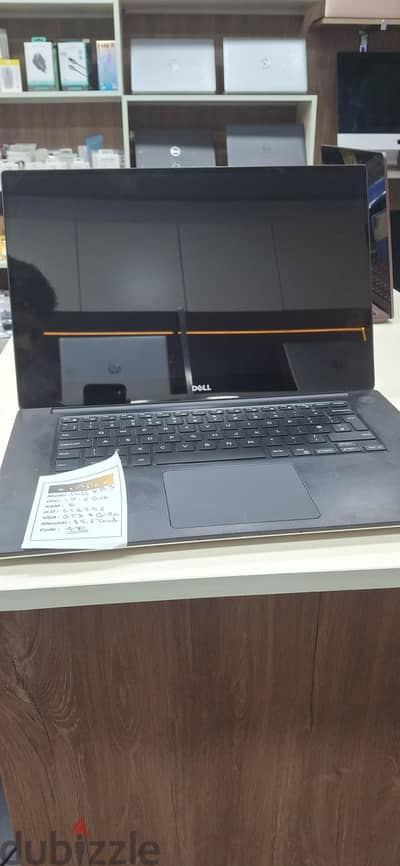 Dell XBS حالته كويسه جدا مفهوش اي خرابيش او جروح