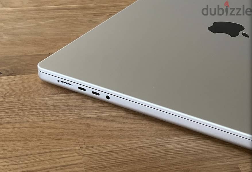   MacBook Pro (16-inch, M4 Pro  14-core CPU,  20-core GPU 7