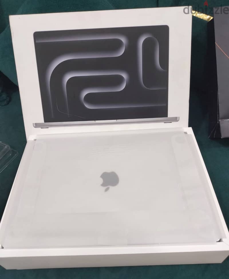   MacBook Pro (16-inch, M4 Pro  14-core CPU,  20-core GPU 14