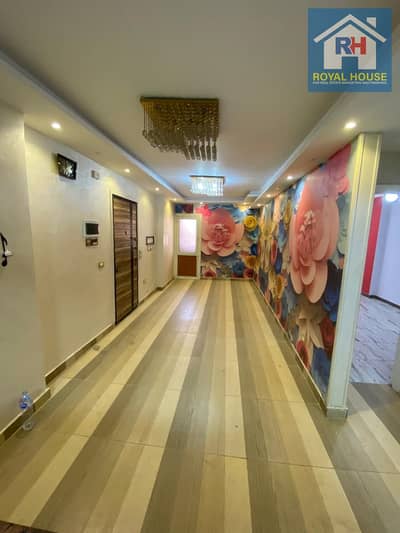 90 sq m apartment for sale on Yaqoub Botros Street, near Nour El Islam Mosque, Saab Saleh, Ain Shams.