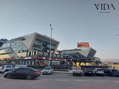 محل Double Height بتجهيزات تشغيل كاملة في أول مول متكامل بالشيخ زايد الجديدة