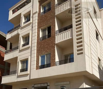  شقة للبيع في اللوتس الجديدة – القاهرة الجديدة   موقع مميز جدًا بجوار نادي بلاتنيوم  بحري بالكامل – فيو مفتوح  لوكيشن متميز بالقرب من الخدمات و
