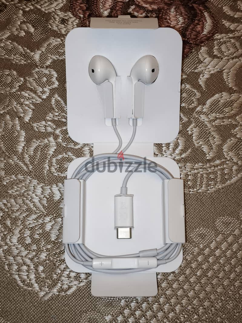 Apple Earpods ( Type C ) 2