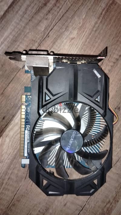 GTX 750 ti حاله كويسه جدا