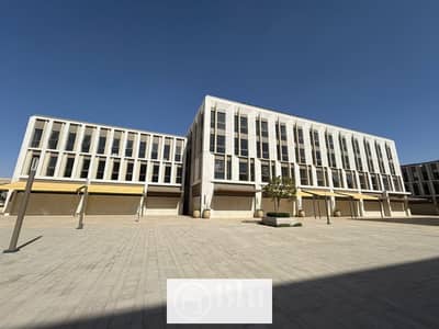 مكتب فاخر 105م بتشطيب هاي إند للإيجار