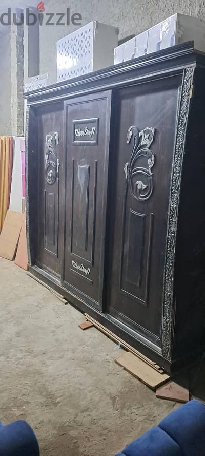 دولاب ٢ متر ونص  جرار