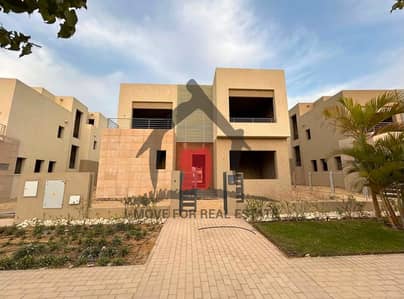 Standalone Villa for Sale in The Crown RTM
