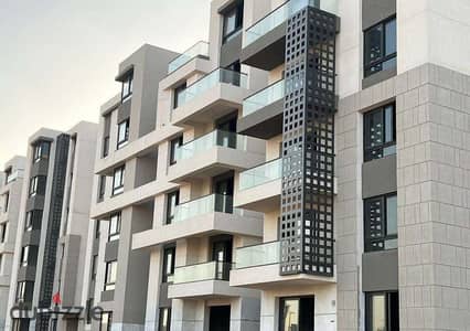 برايم لوكيشن شقة متشطبة بفيو جميل فى باديا بالم هيلز بجانب أو ويست Badya Palm Hills