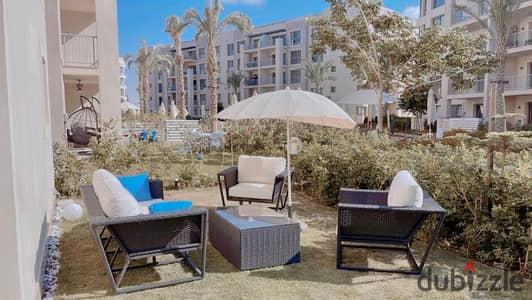 ستوديو ارضي بحديقة خاصة مفروش مطل علي حمام السباحة للإيجار في مراسي –مارينا