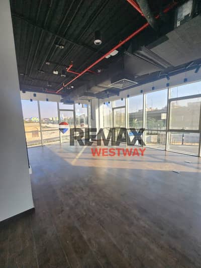 مكتب للايجار في سنترادا بلازا علي المحور المركزي مباشرة office for rent in centrada plaza located on 26th July directly