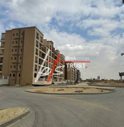 شقة للبيع دور اول بحديقة خاصة ( استديو ) استلام فوري كمبوند تاج سيتي taj city التجمع الاول التجمع الخامس القاهرة الجديدة