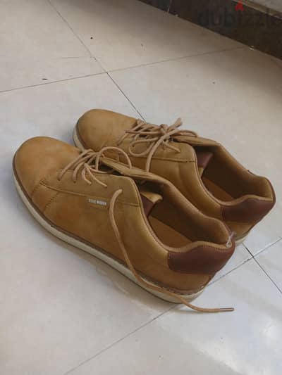 Steve Madden Garyson Shoes Size 40-41 Brown Sand Faux Leather Sneakers
