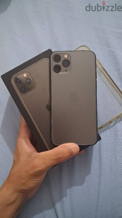 ايفون 11 برو 256g بطاريه 74 وتربروف مش مفتوح خالص ضريبه